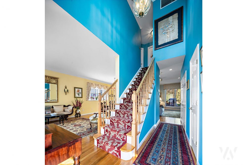 22-Lakeside-Drive—Entry-