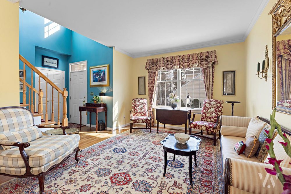 22-Lakeside-Drive—Living-Room